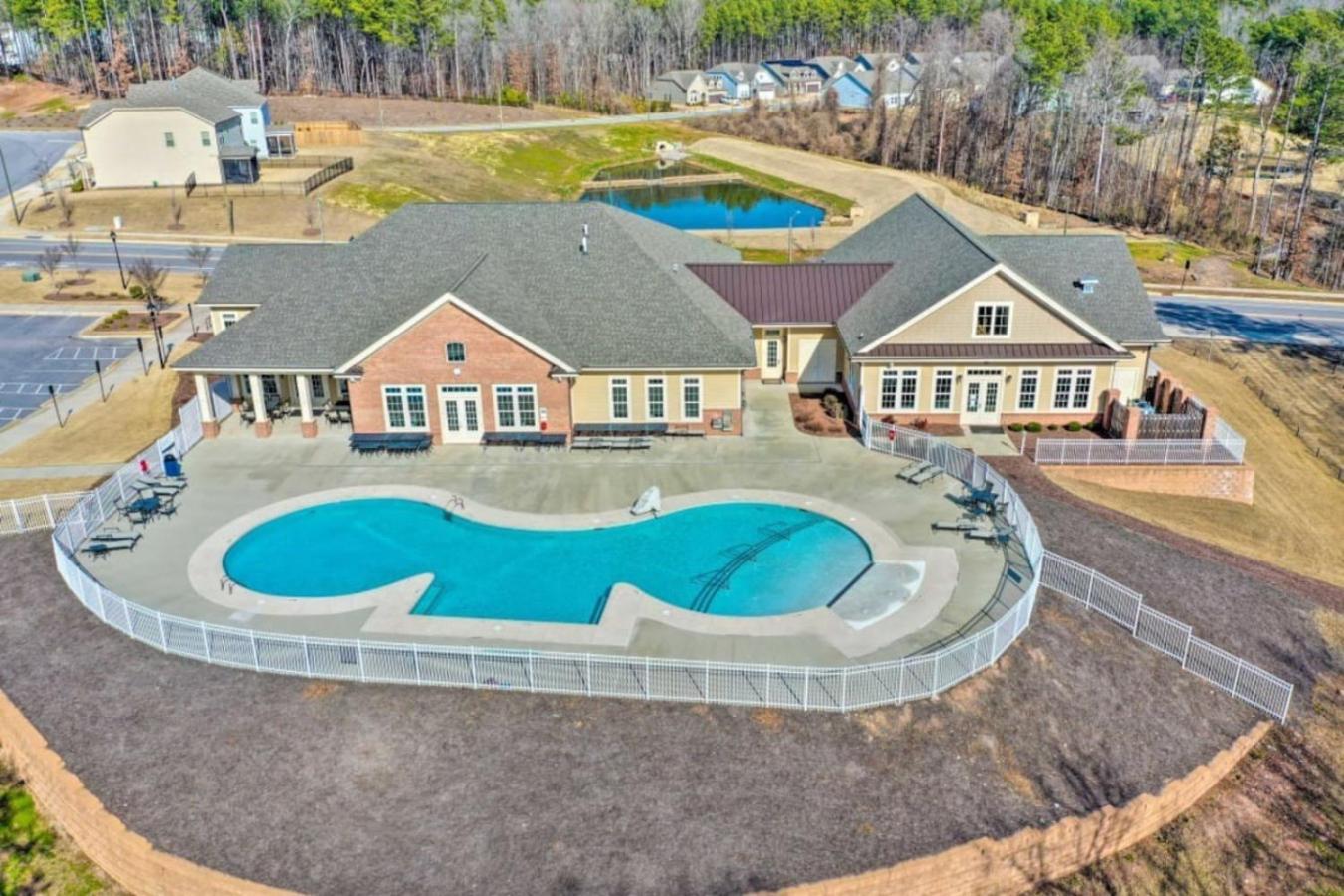 The Villas Buckingham 10 Mins To Rdu Airport Duke Downtown Дърам Екстериор снимка