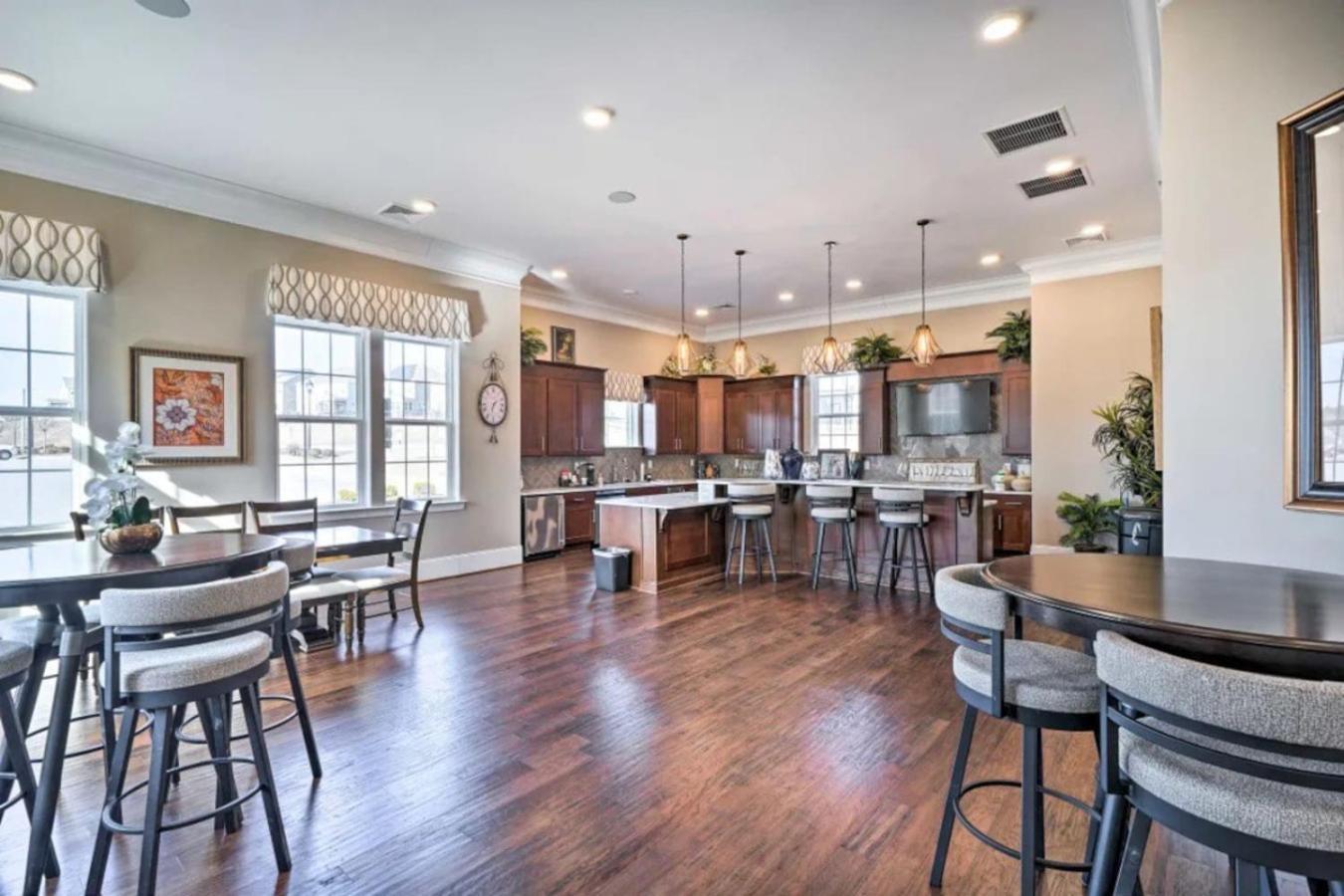 The Villas Buckingham 10 Mins To Rdu Airport Duke Downtown Дърам Екстериор снимка