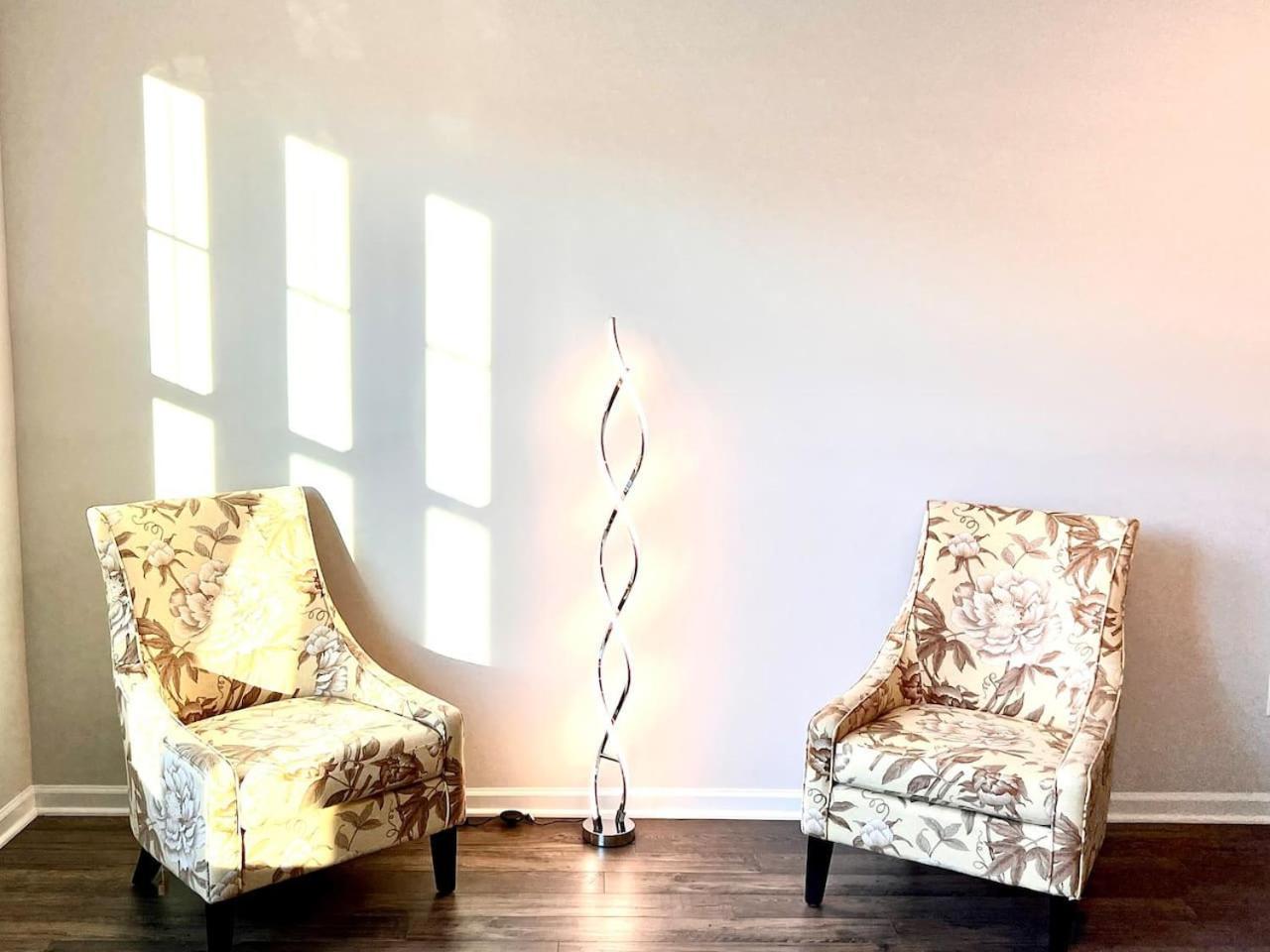 The Villas Buckingham 10 Mins To Rdu Airport Duke Downtown Дърам Екстериор снимка