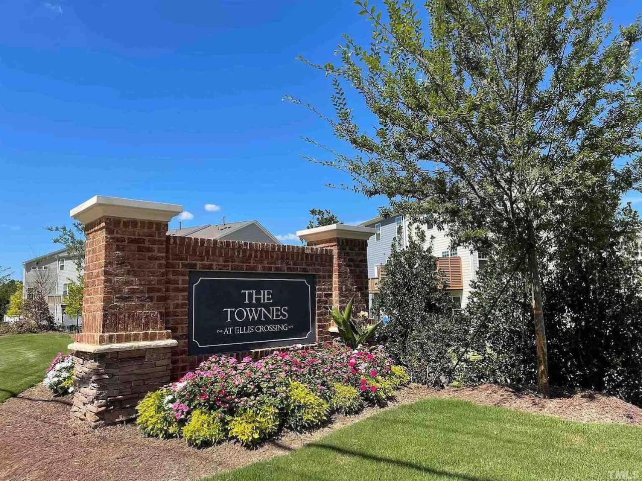 The Villas Buckingham 10 Mins To Rdu Airport Duke Downtown Дърам Екстериор снимка